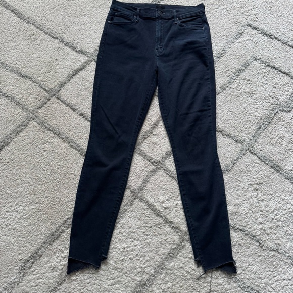 MOTHER jeans The Stunner Zip Two Step Fray In Holding Hands ankle dark wash 29 - Picture 2 of 15